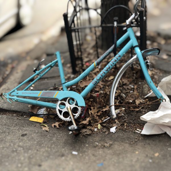 darf ein fahrrad im öffentlichen parkraum